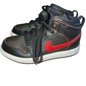 Nike Air jordan 1 retro mid Bred Red/Black (TD) SZ 11.5C 640734-039